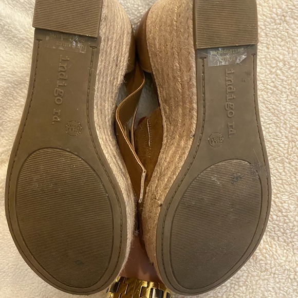 Indigo rd. Brown Wedges - Picture 3 of 5